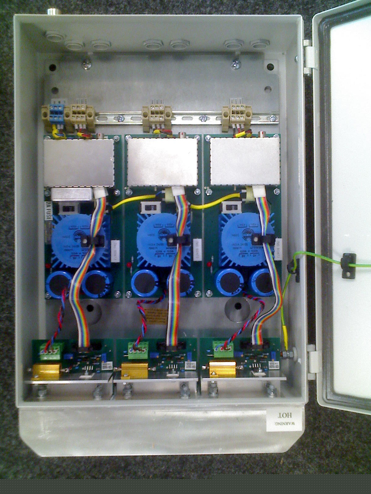 壁掛式三通道積分器.jpg 壁掛式三通道積分器.jpg